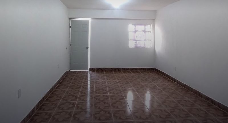 Casa en Fraccionamiento Colinas del Roble, Tlajomulco